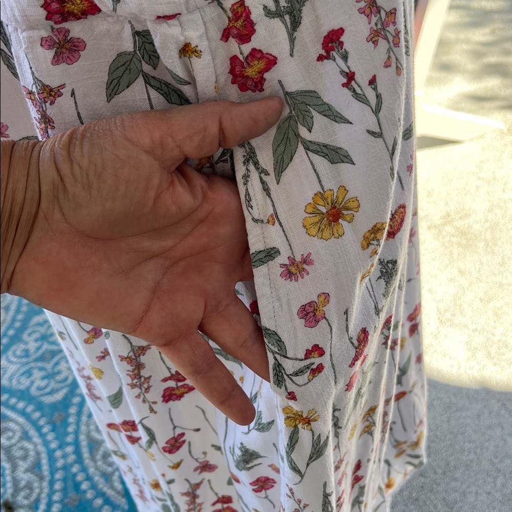 Floral V-Neck Midi Dress by Well Worn, Linen blend-feels great and pockets! Lg - Picture 5 of 8